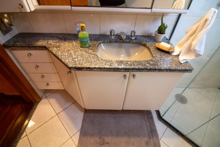 Apartamento para alugar com 122m², 3 quartos e 2 vagasBanheiro