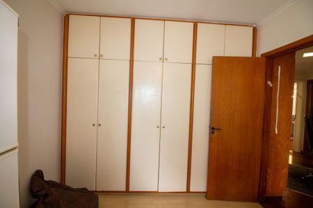 Apartamento para alugar com 122m², 3 quartos e 2 vagasQuarto 2