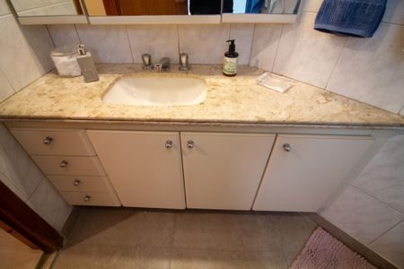 Apartamento para alugar com 122m², 3 quartos e 2 vagasBanheiro da Suíte