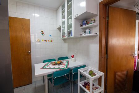 Apartamento para alugar com 122m², 3 quartos e 2 vagasCopa