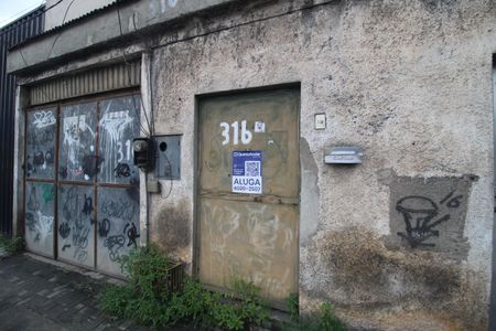 Casa para alugar com 60m², 2 quartos e sem vagaFachada