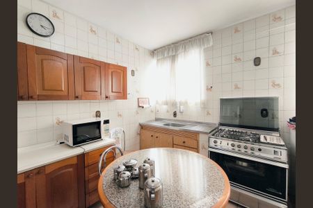 Apartamento à venda com 70m², 2 quartos e 2 vagasCozinha e Área de Serviço