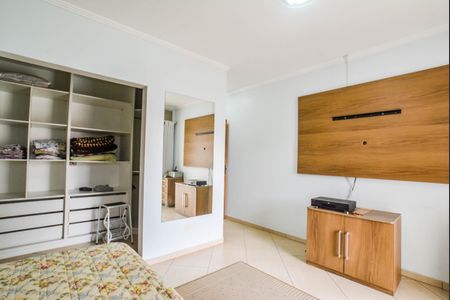 Casa à venda com 125m², 3 quartos e 4 vagasQuarto Suíte