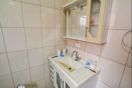 Casa à venda com 125m², 3 quartos e 4 vagasBanheiro Corredor