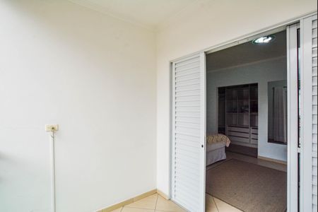 Casa à venda com 125m², 3 quartos e 4 vagasVaranda da Suíte