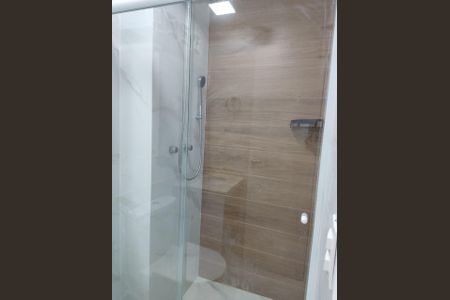 Apartamento para alugar com 69m², 2 quartos e 2 vagasBanheiro 