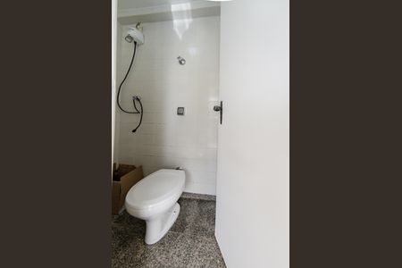 Apartamento à venda com 144m², 3 quartos e 3 vagasBanheiro de serviço