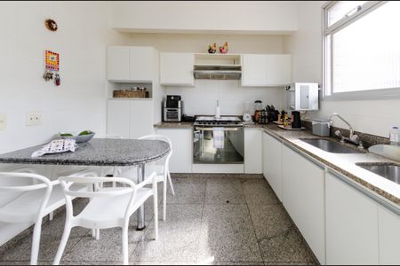 Apartamento à venda com 144m², 3 quartos e 3 vagasCozinha