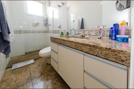 Apartamento à venda com 144m², 3 quartos e 3 vagasBanheiro social