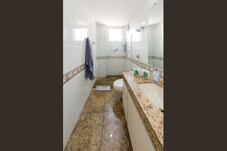 Apartamento à venda com 144m², 3 quartos e 3 vagasBanheiro social