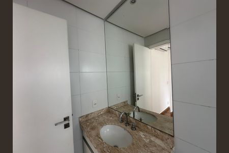 Apartamento à venda com 136m², 3 quartos e 2 vagasBanheiro da Suíte 3