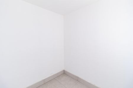 Quarto 1 de apartamento para alugar com 2 quartos, 35m² em Chacara Santa Lucia, Carapicuíba