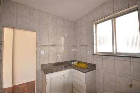 Apartamento para alugar com 60m², 2 quartos e sem vagaCozinha e Área de Serviço