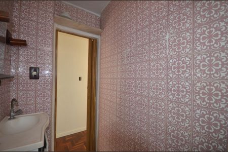 Apartamento para alugar com 60m², 2 quartos e sem vagaBanheiro