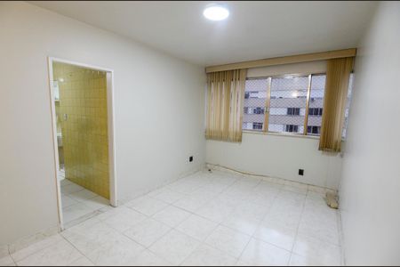 Sala de apartamento para alugar com 2 quartos, 60m² em Praça da Bandeira, Rio de Janeiro