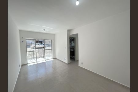 Sala de apartamento para alugar com 2 quartos, 59m² em Jardim Sulacap, Rio de Janeiro