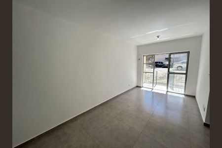 Sala de apartamento para alugar com 2 quartos, 59m² em Jardim Sulacap, Rio de Janeiro