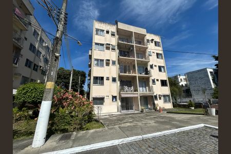 Apartamento para alugar com 59m², 2 quartos e 1 vagaFachada + plaquinha