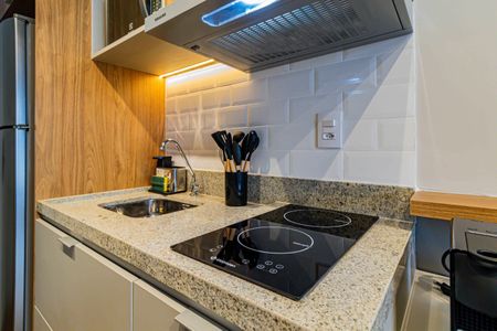 Cozinha de apartamento para alugar com 1 quarto, 26m² em Butantã, São Paulo
