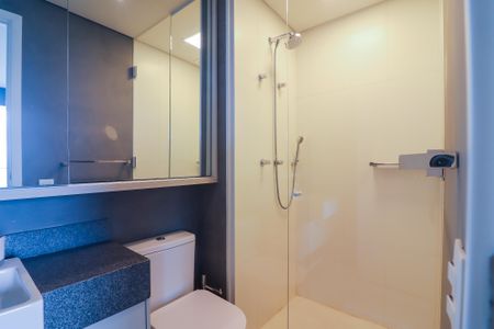 Studio para alugar com 35m², 1 quarto e 1 vaga Studio para alugar com 35m², 1 quarto e 1 vagaBanheiro