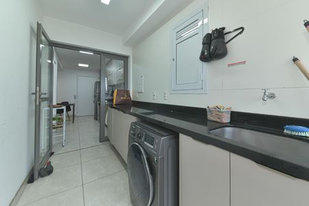 Apartamento à venda com 137m², 3 quartos e 3 vagasLavanderia