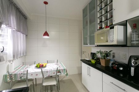 Apartamento para alugar com 192m², 4 quartos e 3 vagas Apartamento para alugar com 192m², 4 quartos e 3 vagasCozinha