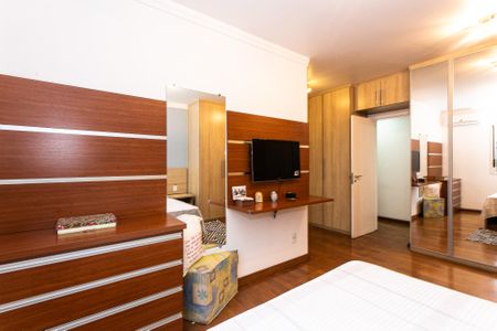 Apartamento para alugar com 192m², 4 quartos e 3 vagas Apartamento para alugar com 192m², 4 quartos e 3 vagasSuíte