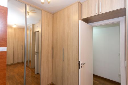 Apartamento para alugar com 192m², 4 quartos e 3 vagas Apartamento para alugar com 192m², 4 quartos e 3 vagasSuíte