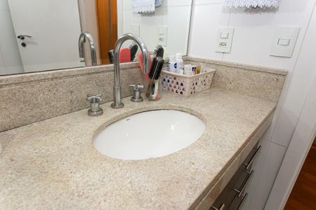 Apartamento para alugar com 192m², 4 quartos e 3 vagas Apartamento para alugar com 192m², 4 quartos e 3 vagasBanheiro da Suíte