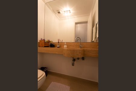 Apartamento para alugar com 192m², 4 quartos e 3 vagas Apartamento para alugar com 192m², 4 quartos e 3 vagasLavabo