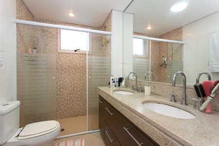 Apartamento para alugar com 192m², 4 quartos e 3 vagas Apartamento para alugar com 192m², 4 quartos e 3 vagasBanheiro da Suíte