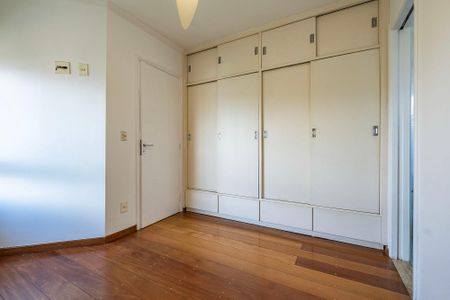 Apartamento para alugar com 68m², 2 quartos e 2 vagasSuíte