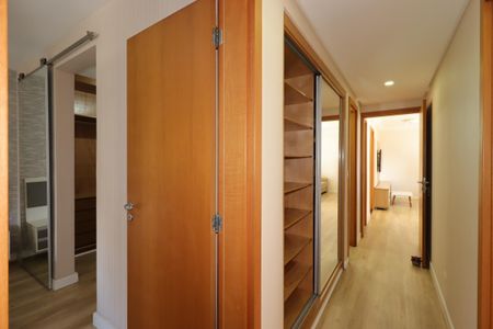 Apartamento à venda com 122m², 3 quartos e 3 vagasCorredor