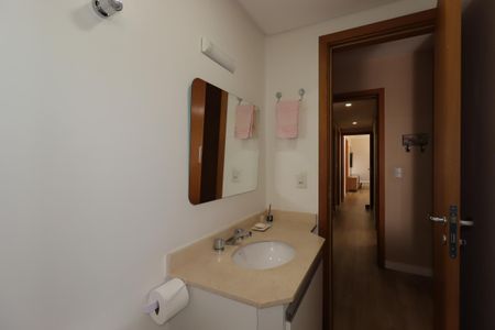 Apartamento à venda com 122m², 3 quartos e 3 vagasBanheiro da Suíte 1