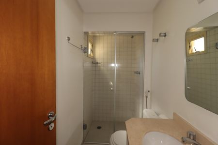 Apartamento à venda com 122m², 3 quartos e 3 vagasBanheiro da Suíte 1