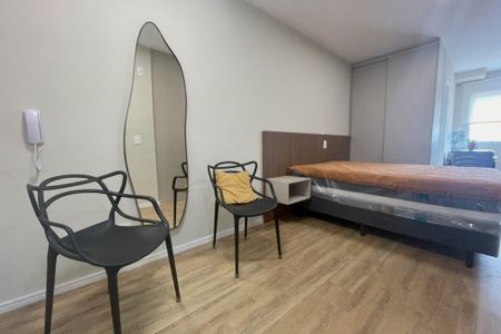 Detalhe Sala de kitnet/studio para alugar com 1 quarto, 24m² em Jardim São Paulo, São Paulo