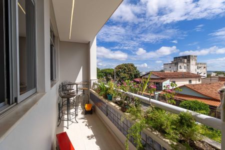 Apartamento à venda com 120m², 3 quartos e 2 vagasVaranda