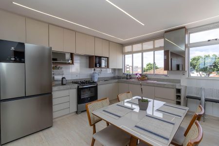 Apartamento à venda com 120m², 3 quartos e 2 vagasCozinha