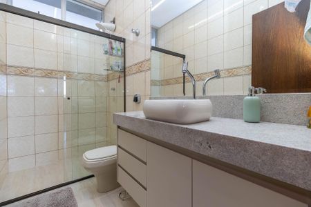 Apartamento à venda com 120m², 3 quartos e 2 vagasBanheiro Social