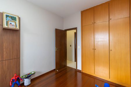 Apartamento à venda com 120m², 3 quartos e 2 vagasQuarto 2