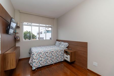 Apartamento à venda com 120m², 3 quartos e 2 vagasQuarto 3