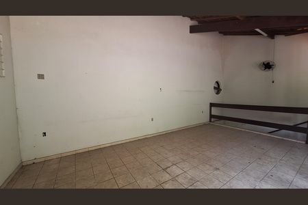 Casa para alugar com 474m², 2 quartos e 4 vagas