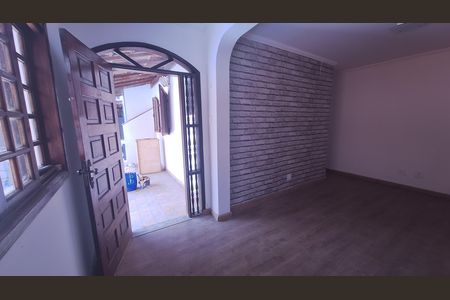 Casa para alugar com 474m², 2 quartos e 4 vagas