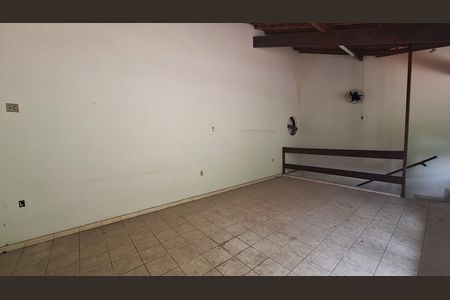 Casa para alugar com 474m², 2 quartos e 4 vagas