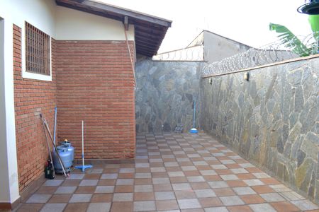 Casa para alugar com 250m², 3 quartos e 3 vagasQuintal