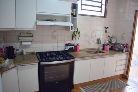 Casa para alugar com 250m², 3 quartos e 3 vagasCozinha - Armários