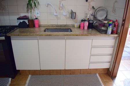 Casa para alugar com 250m², 3 quartos e 3 vagasCozinha - Armários