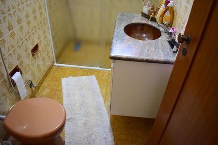 Casa para alugar com 250m², 3 quartos e 3 vagasBanheiro