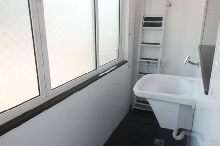 Apartamento para alugar com 70m², 2 quartos e 1 vagaCozinha e Área de Serviço