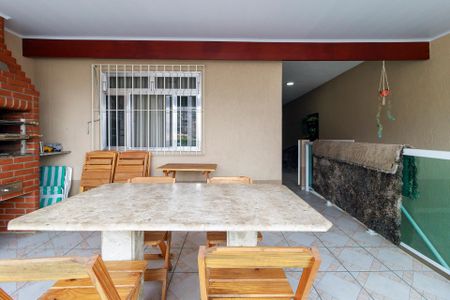 Casa à venda com 213m², 4 quartos e 4 vagasQuintal